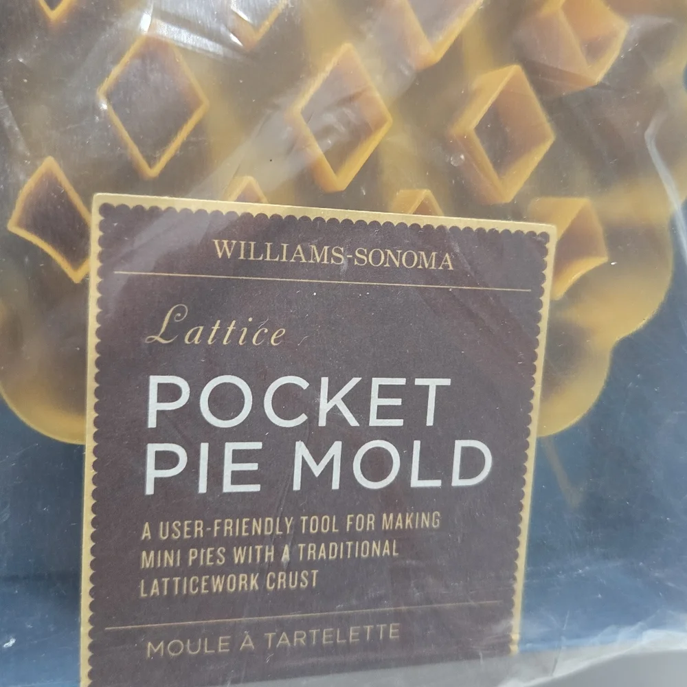NWT Williams Sonoma Apple Hand Pie Mold Pocket Pie Mold Lattice